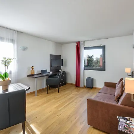 Residhome Апарт-отель 3*