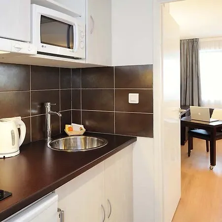 Apartahotel Residhome 3*