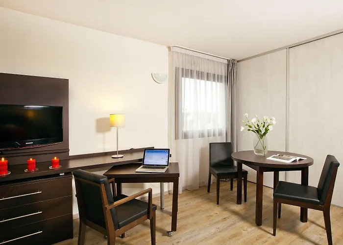 アパートホテル レジドーム トロサ 3*